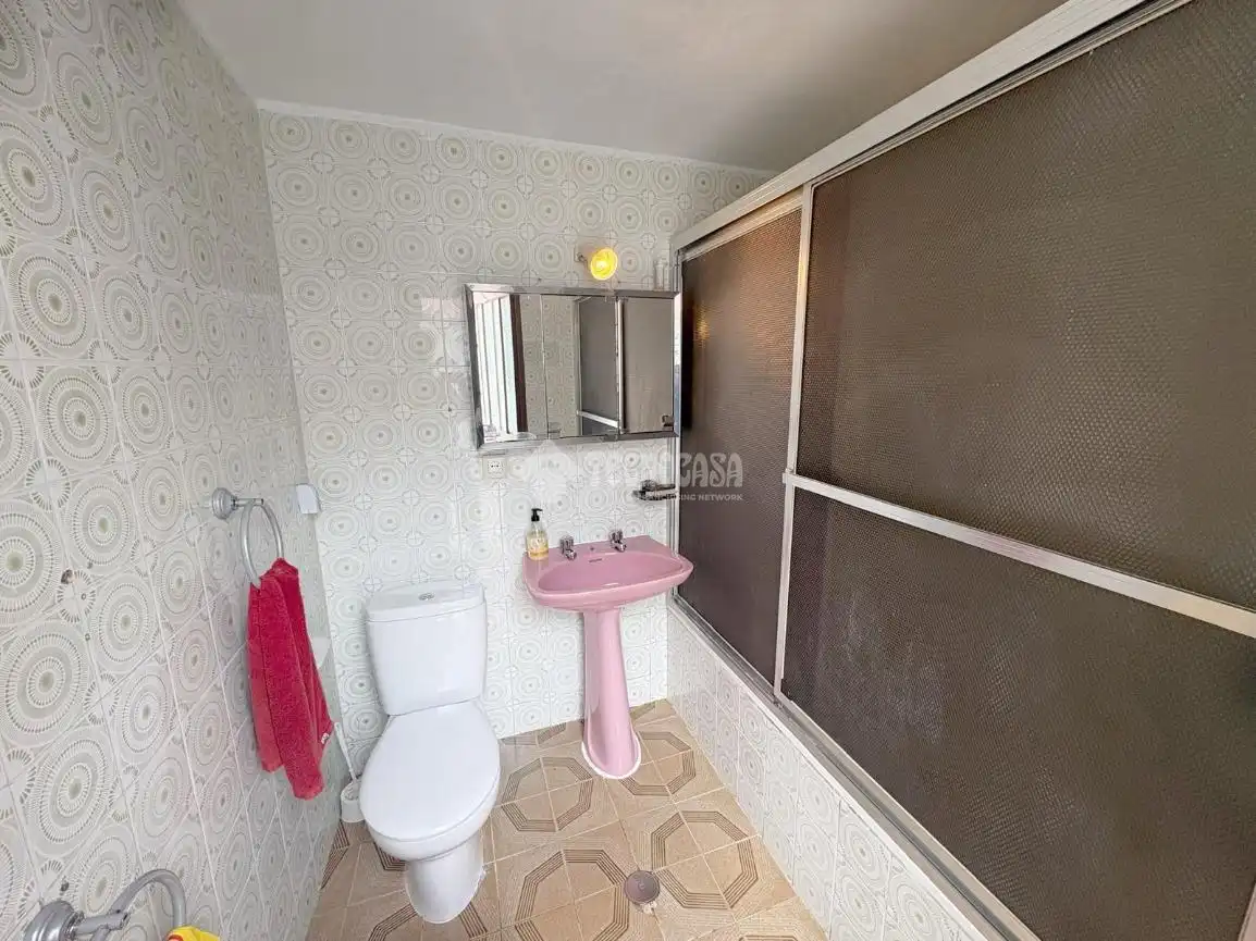 Baño de Casa o chalet en venta en San Bartolomé de las Abiertas con Aire acondicionado, Calefacción y Terraza