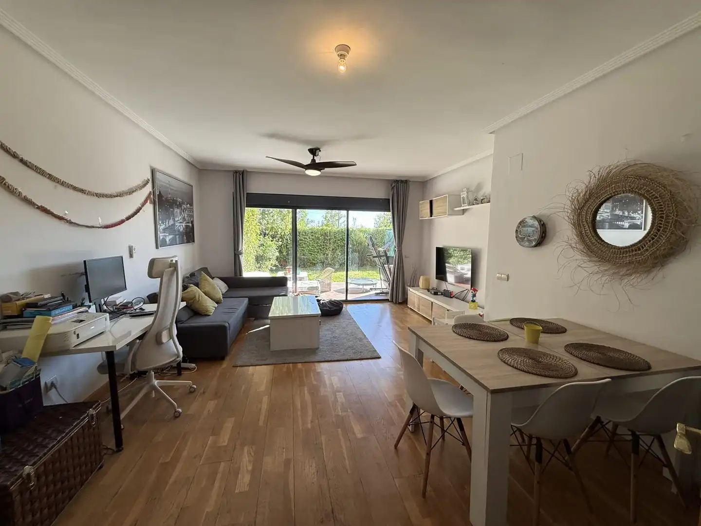 Living room of Flat for rent in Las Rozas de Madrid  with Air Conditioner, Parquet flooring and Terrace
