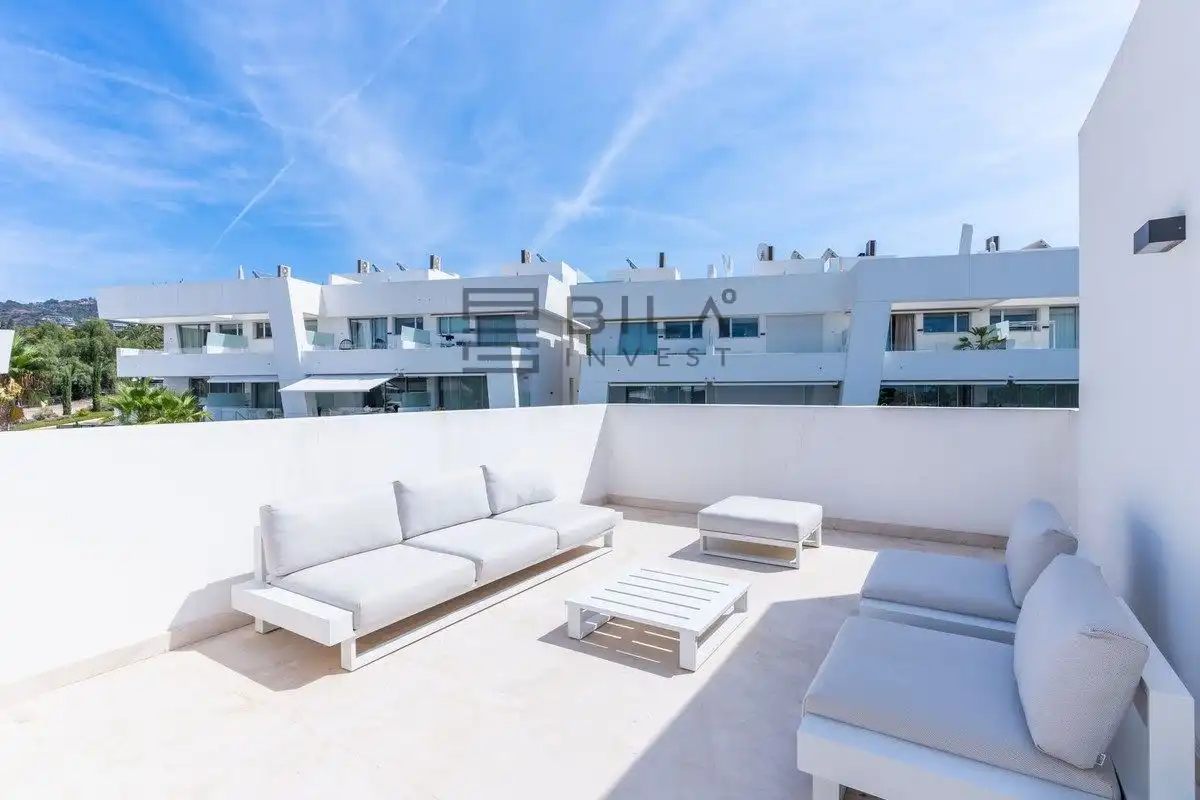 Casa adosada en venta en Las Encinas, Río Real