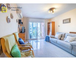 Exterior view of Apartment for sale in Empuriabrava  with Air Conditioner and Terrace