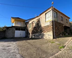 Vista exterior de Casa o xalet en venda en Laza amb Calefacció i Jardí privat