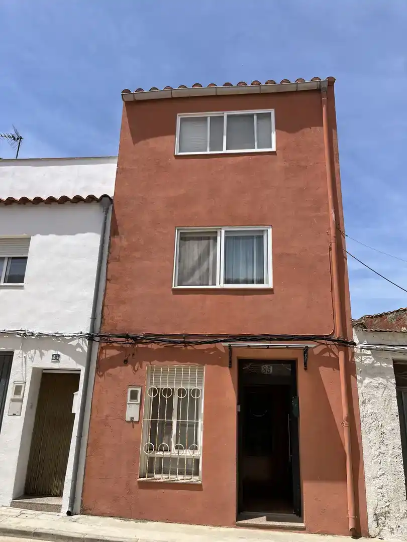 Vista exterior de Casa adosada en venda en Vilanova d'Alcolea