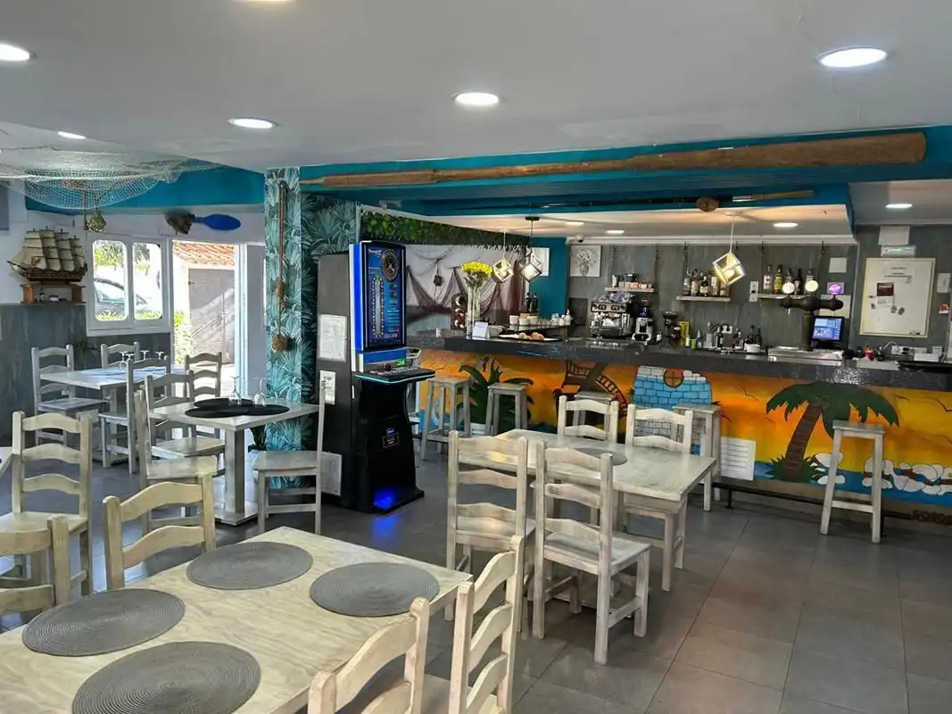 Local en venda en Dénia amb Terrassa i Moblat