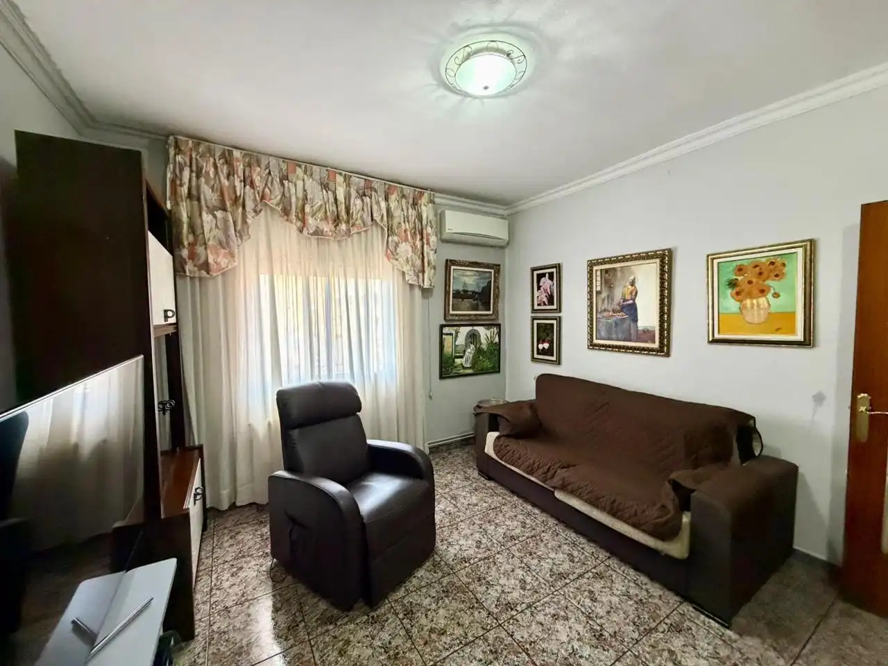Sala de estar de Piso en venta en Montcada i Reixac con Aire acondicionado, Calefacción y Amueblado