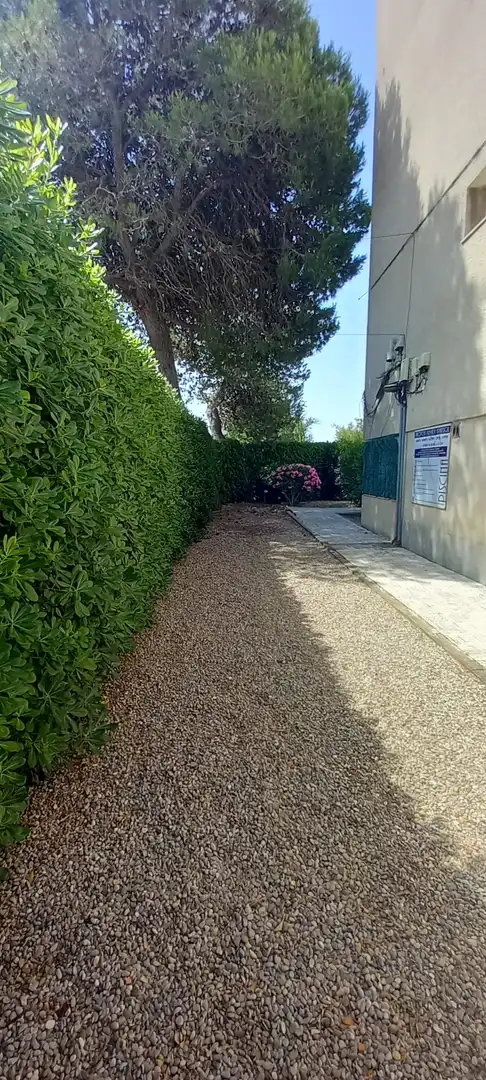 Apartament en venda en Roses amb Jardí privat