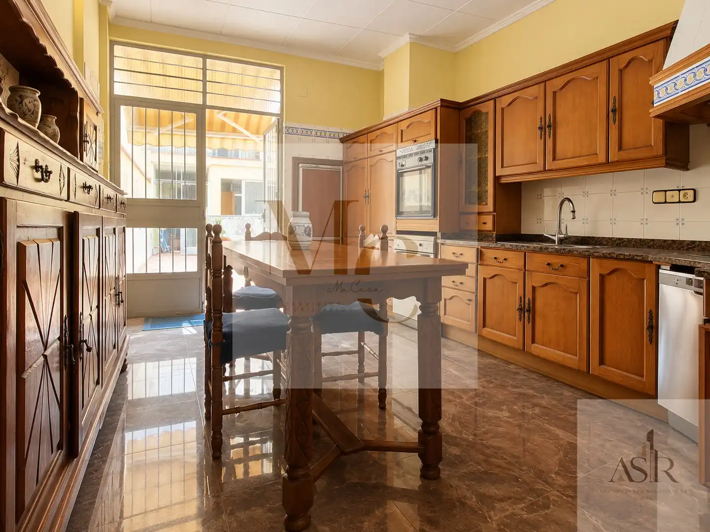 Kitchen of Houses for sale in Silla  with Storage room