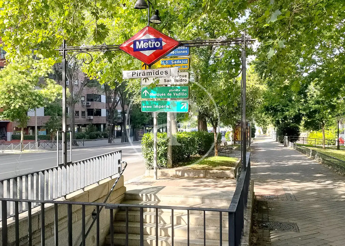 Vista exterior de Pis en venda en Madrid amb Aire condicionat, Calefacció i Jardí privat