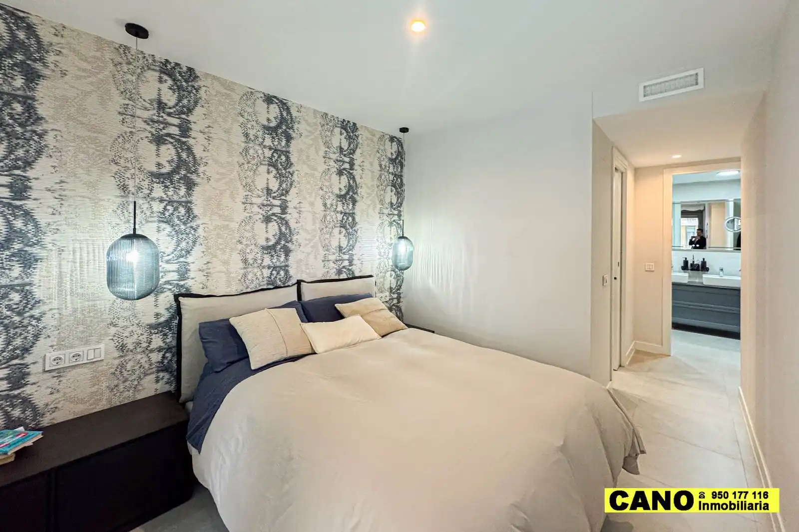 Bedroom of Flat for sale in Almería  with Terrace, Storage room and Swimming Pool
