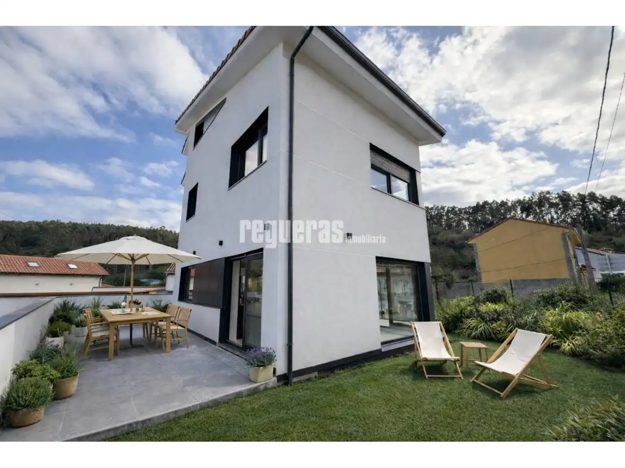 Villa in vendita a Avenida Río Nalón, imagen 2