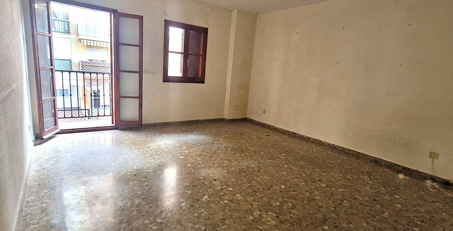 Dormitori de Pis en venda en  Huelva Capital amb Traster