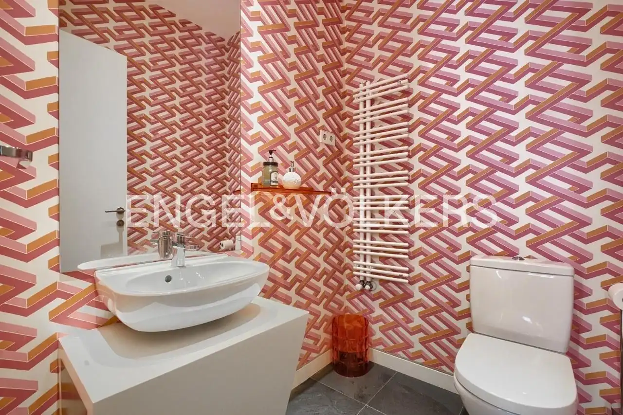Baño de Piso de alquiler en Madrid con Aire acondicionado, Calefacción y Jardín privado