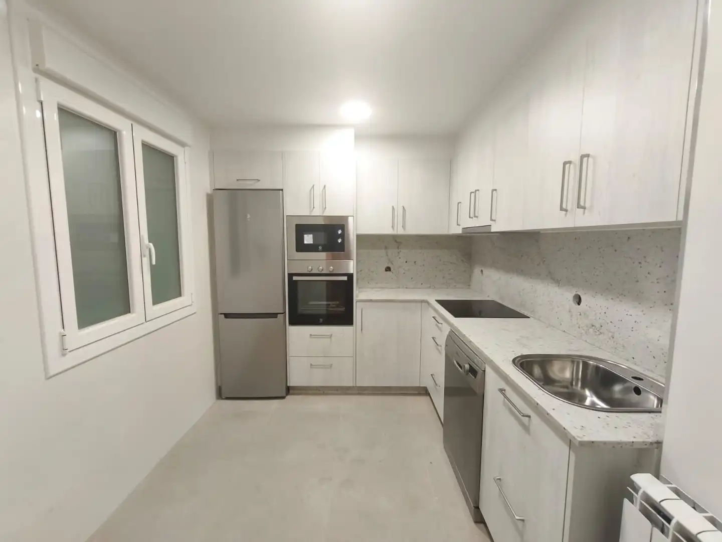 Cocina de Piso en venta en Ourense Capital  con Calefacción, Parquet y Horno