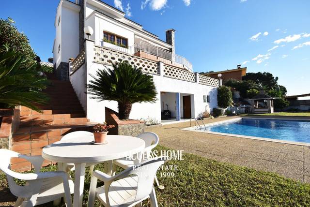 Casa-chalet en Venta en Canet de Mar