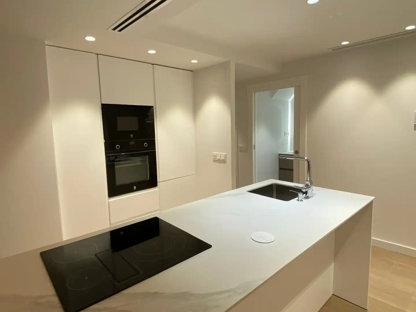 Flat for rent in Gonzalez Adalid, 10, La Catedral