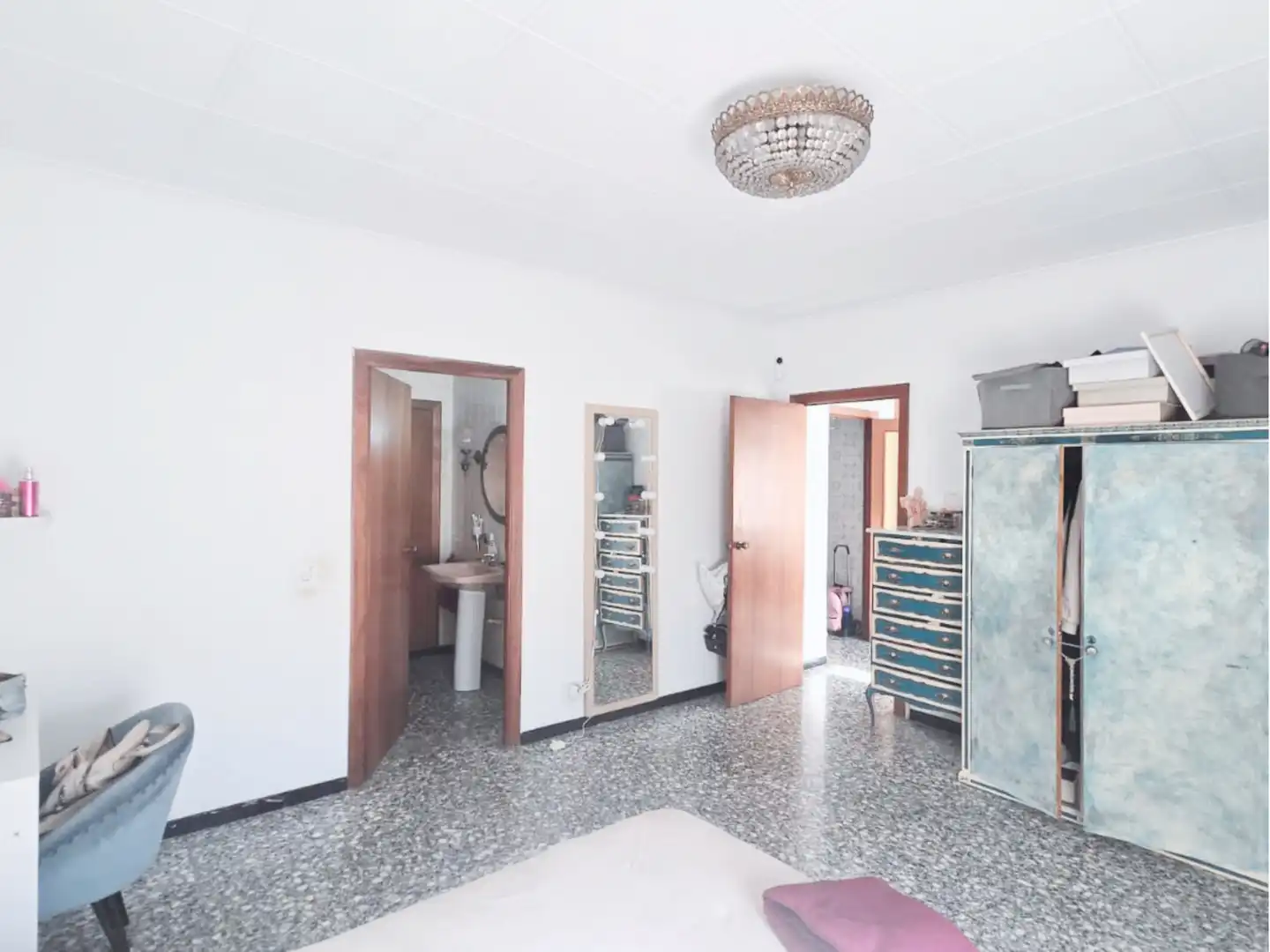 Schlafzimmer von Wohnung zum Verkauf in Elda mit Möbliert und Balkon