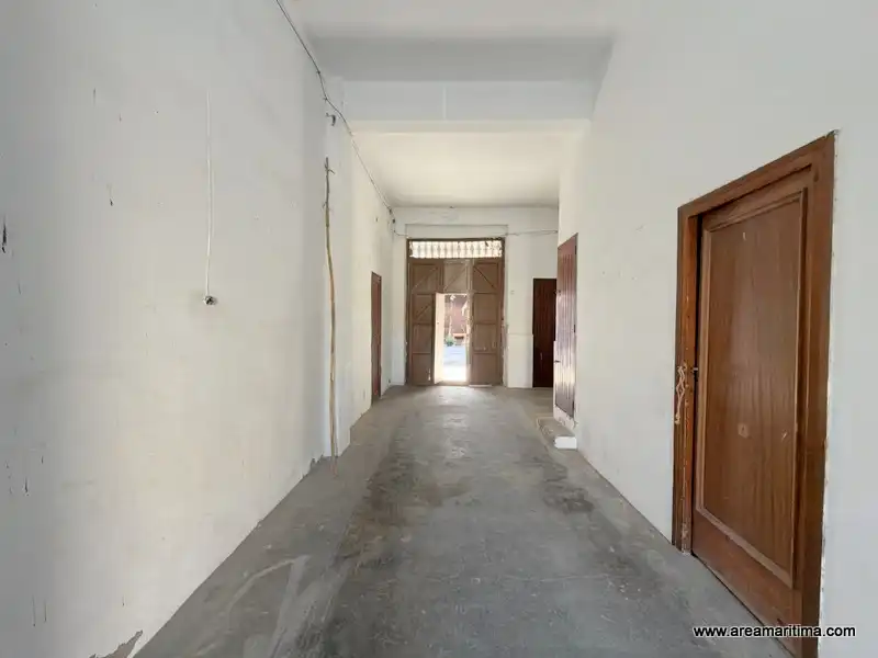 Casa adosada en venta en Valencia con Trastero y Alarma