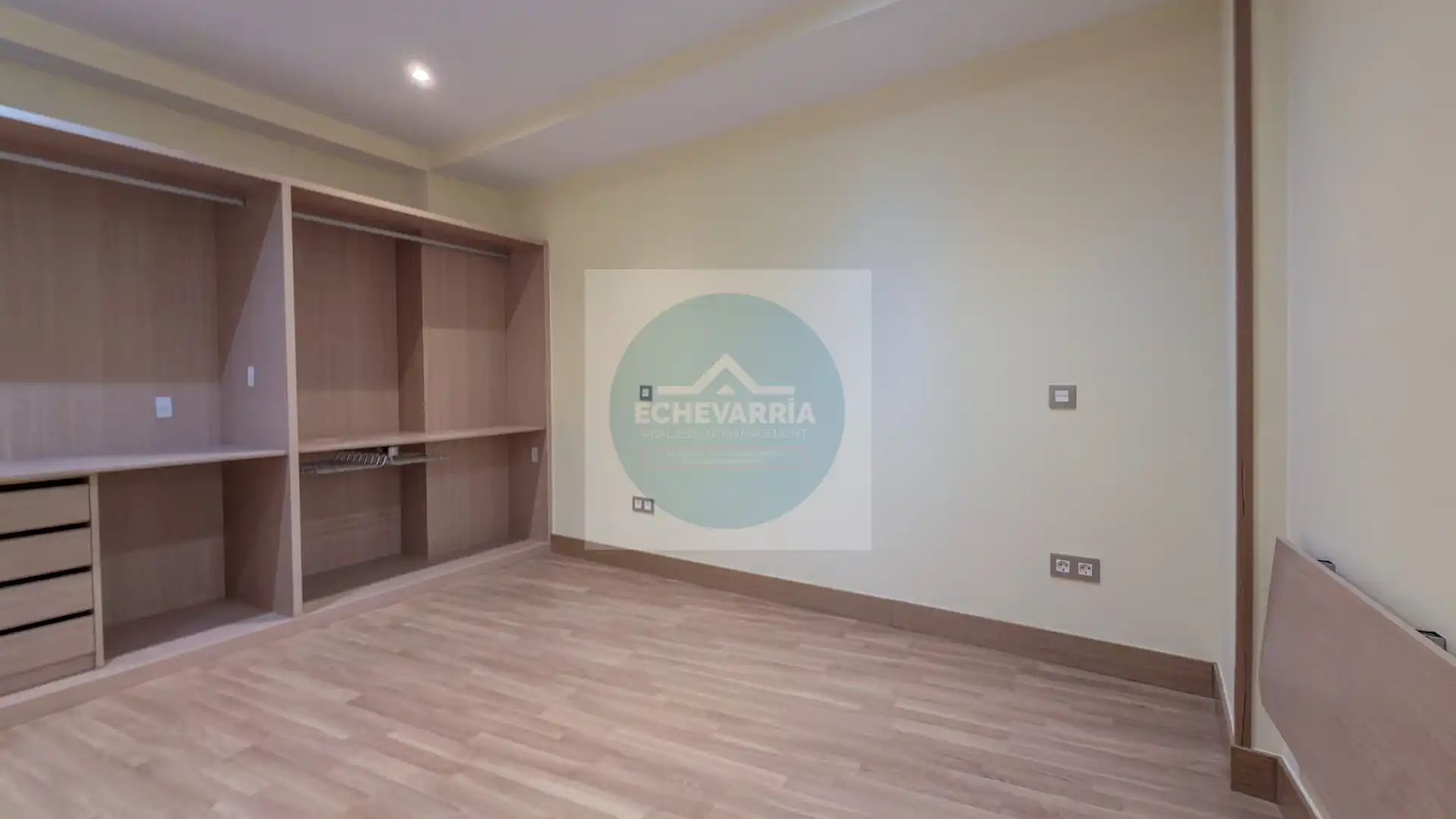 Bedroom of Flat for rent in Madrid  with Air Conditioner, Heating and Terrace