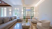 Living room of Flat for sale in  Barcelona Capital  with Air Conditioner, Terrace and Balcony