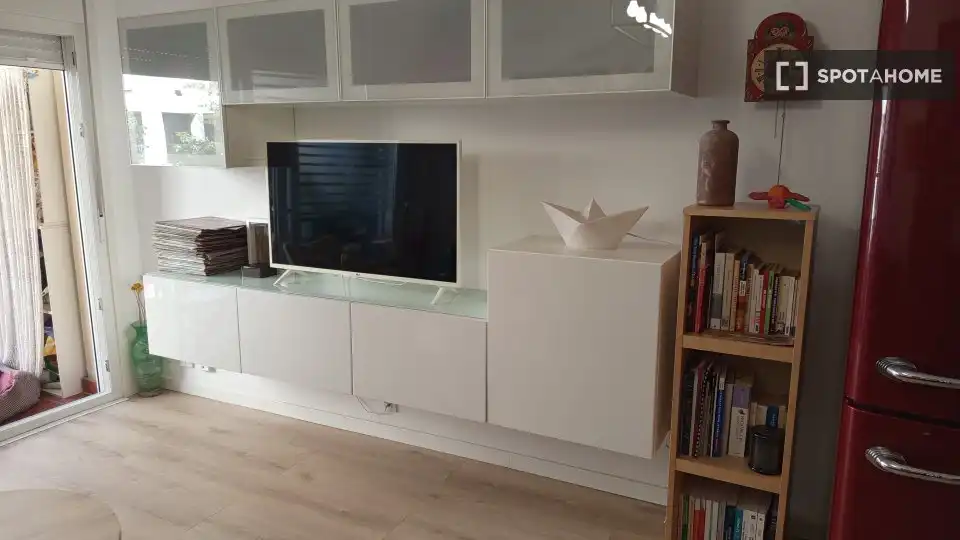 Sala d'estar de Pis de lloguer en Sant Pol de Mar amb Aire condicionat, Calefacció i Moblat