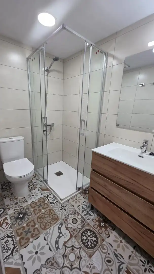 Baño de Piso de alquiler en Terrassa con Calefacción, Amueblado y Balcón