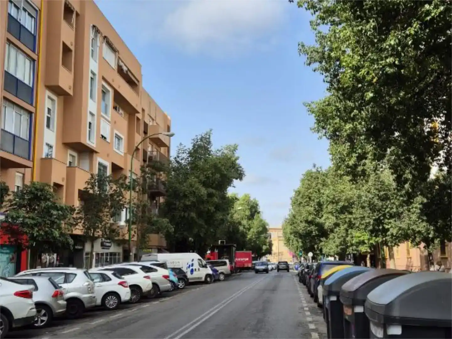 Vista exterior de Pis en venda en  Sevilla Capital amb Aire condicionat