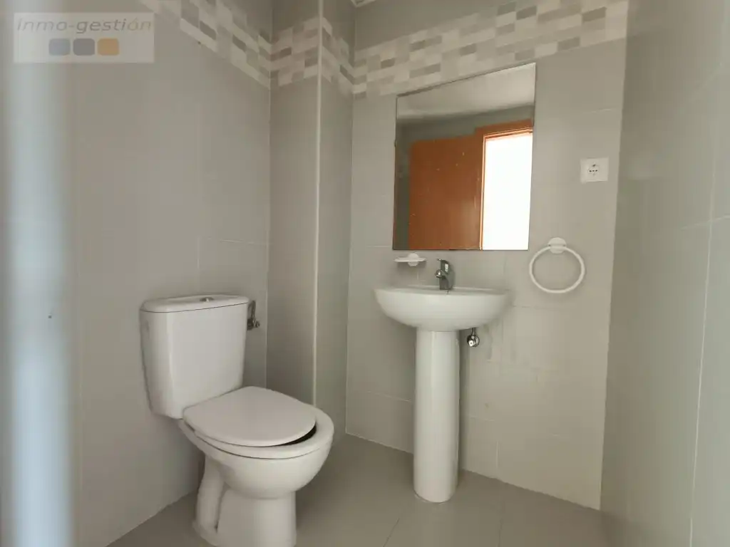 Bathroom of Flat for sale in Estepona