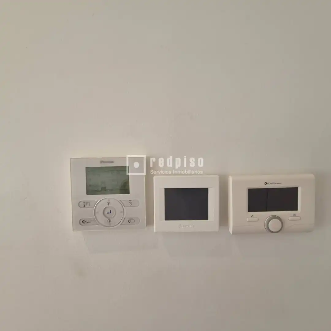 Flat for rent in Sevilla  with Air Conditioner, Terrace and Storage room