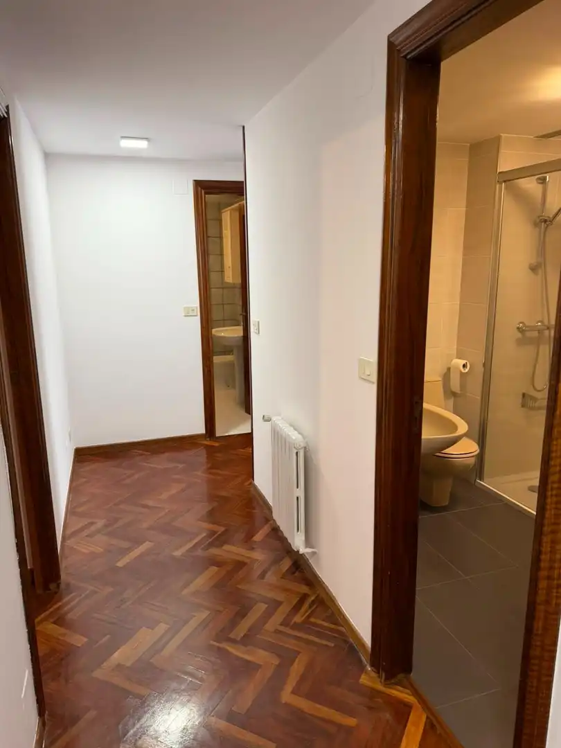 Piso de alquiler en A Coruña Capital  con Calefacción y Parquet