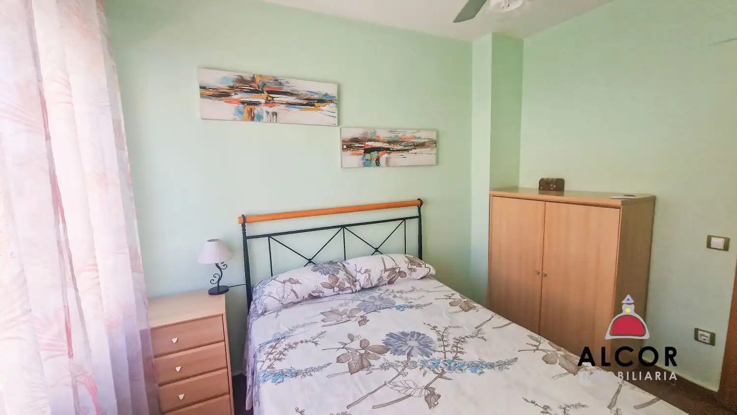 Habitación de Casa adosada en venta en Benicarló con Aire acondicionado, Terraza y Trastero