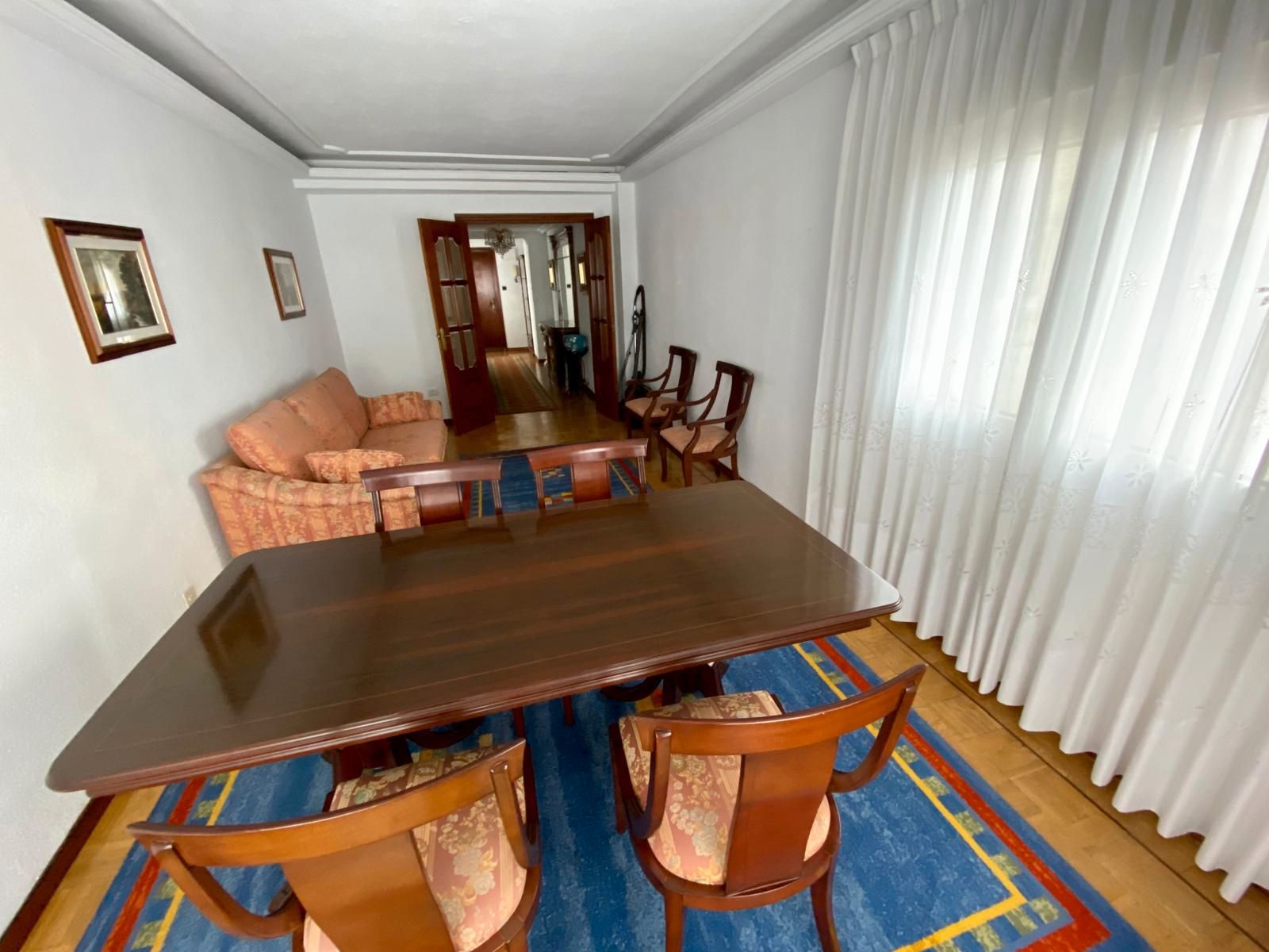 Menjador de Pis en venda en Gijón  amb Calefacció, Jardí privat i Parquet