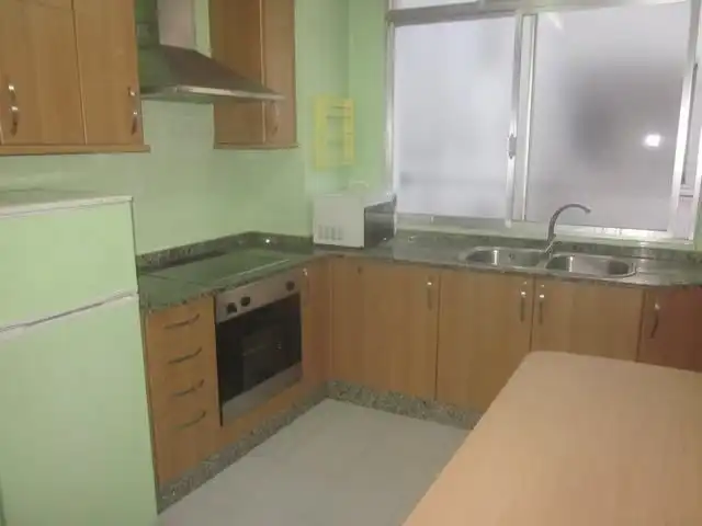 Cocina de Piso de alquiler en Santiago de Compostela  con Calefacción y Amueblado