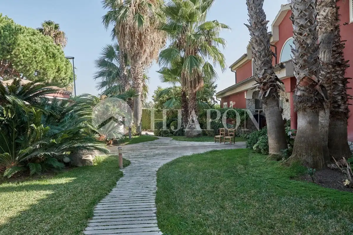 Jardí de Casa o xalet en venda en Alella amb Aire condicionat, Calefacció i Jardí privat