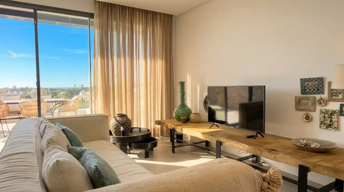 Sala de estar de Dúplex en venta en Marbella con Aire acondicionado, Terraza y Trastero