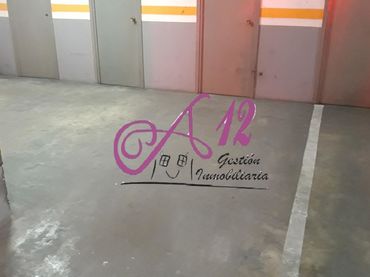 Aparcamiento en venta en Carrer de Ponent 2