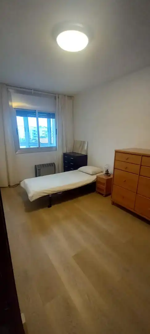 Habitación de Piso de alquiler en Rubí con Aire acondicionado, Terraza y Amueblado