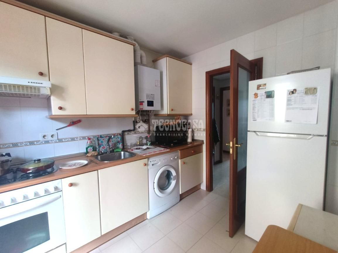 Kitchen of Flat for sale in Valladolid Capital  with Terrace and Furnished