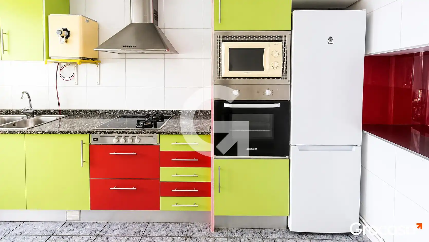 Cocina de Piso en venta en Vilanova i la Geltrú con Calefacción, Horno y Balcón