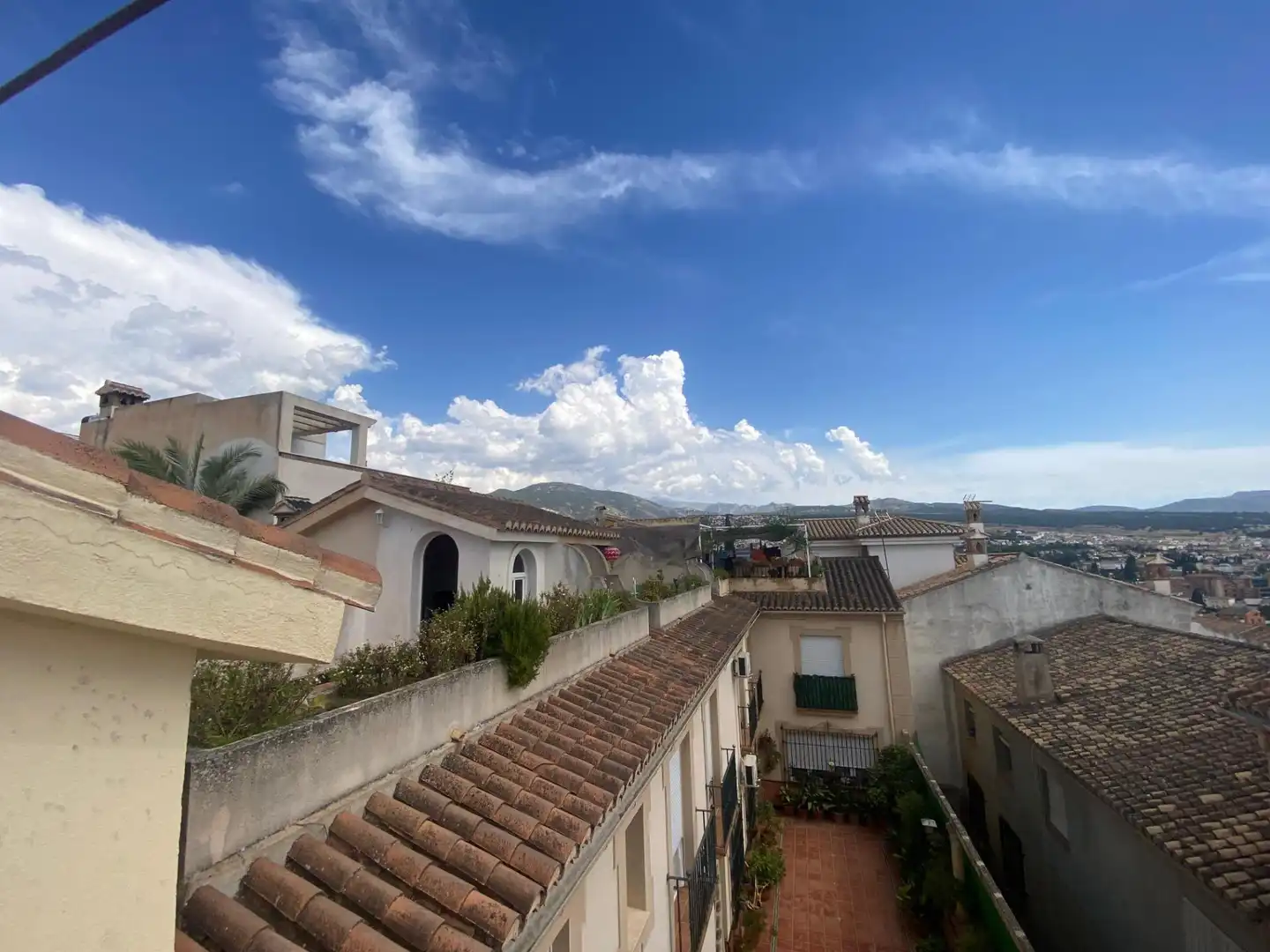 Vista exterior de Casa adosada de alquiler en Huétor Vega con Aire acondicionado, Calefacción y Terraza