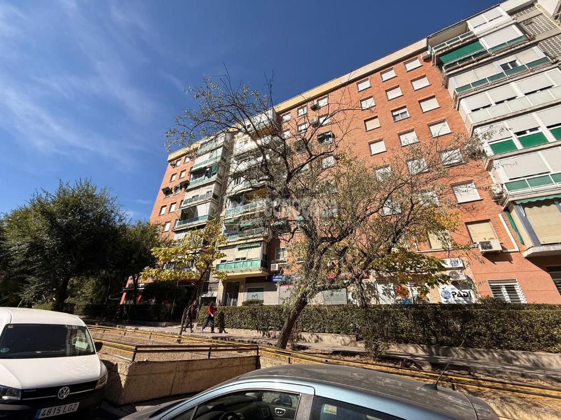Exterior view of Flat for sale in  Madrid Capital  with Air Conditioner, Heating and Parquet flooring