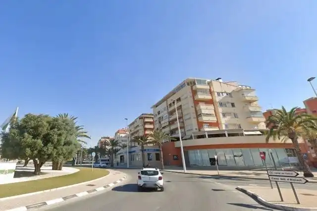 Vista exterior de Piso en venta en Elche / Elx con Piscina comunitaria