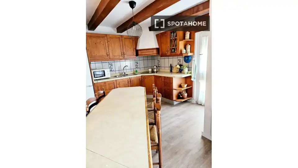 Habitación en El Plantinar – Avda. La Paz - El Juncal
