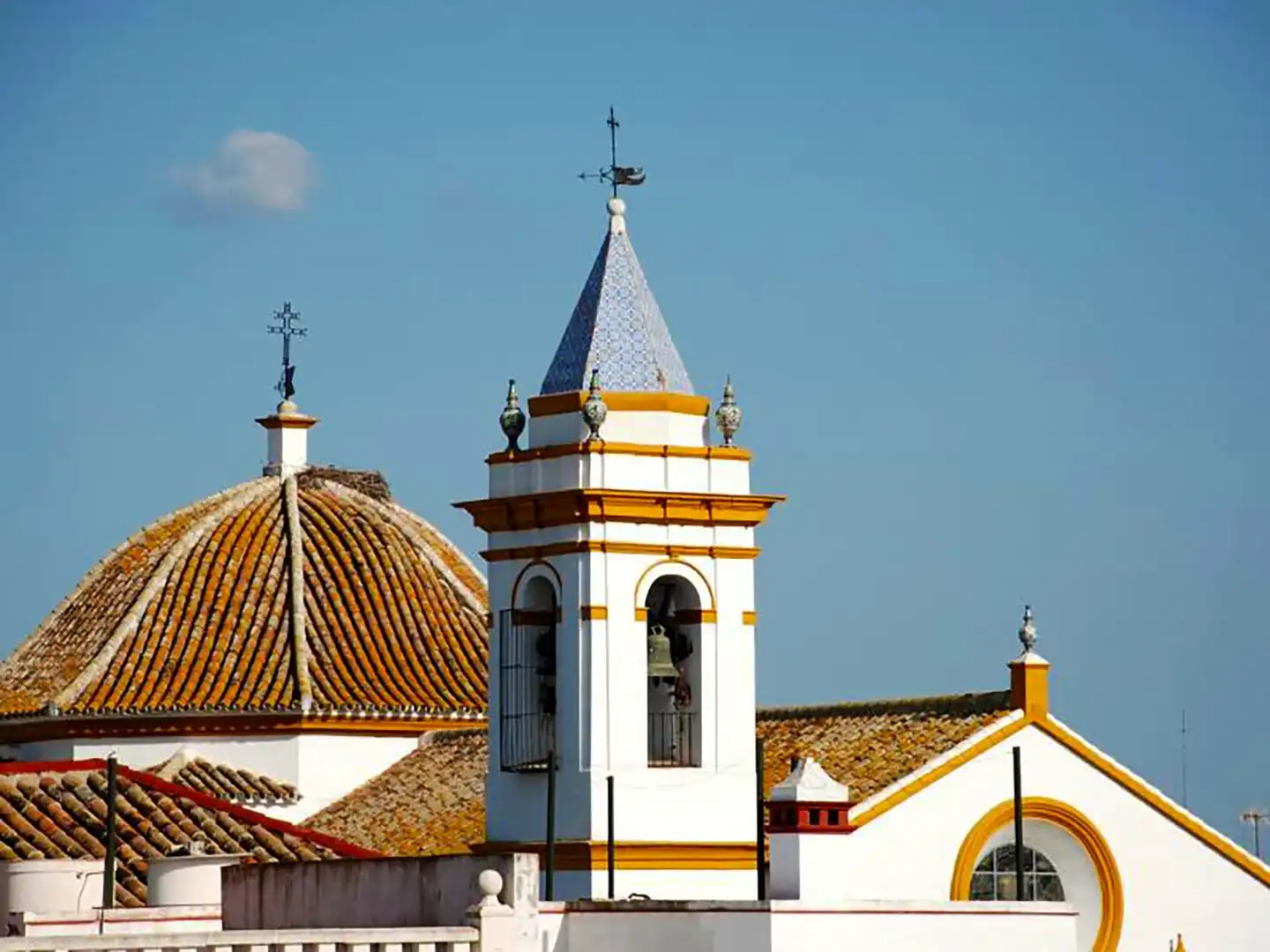 Vista exterior de Casa adosada en venta en Villaverde del Río