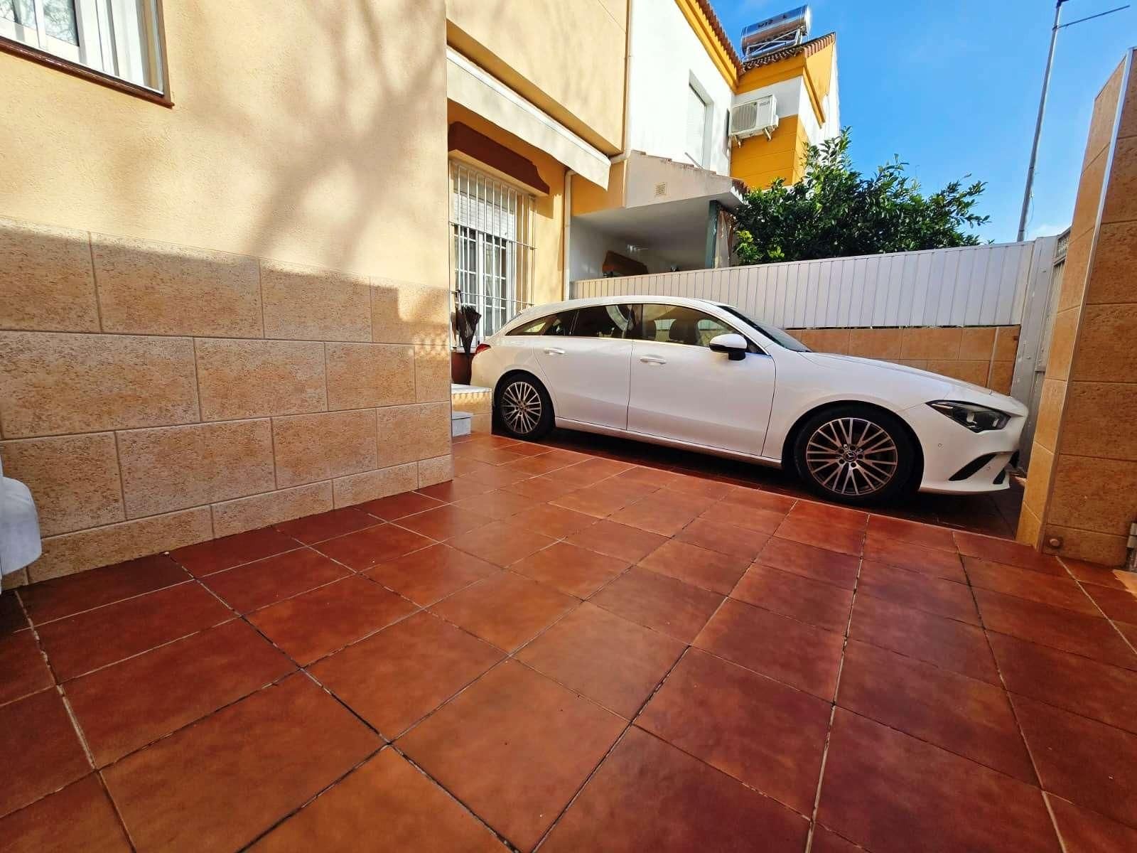 Exterior view of House or chalet for sale in Bormujos  with Air Conditioner and Storage room