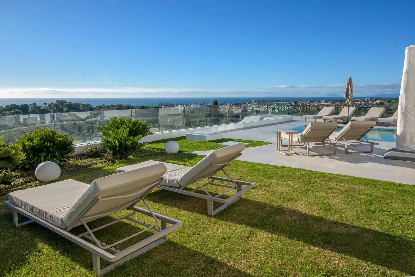 Villa mit Terrasse zum Verkauf in Benamara - Atalaya