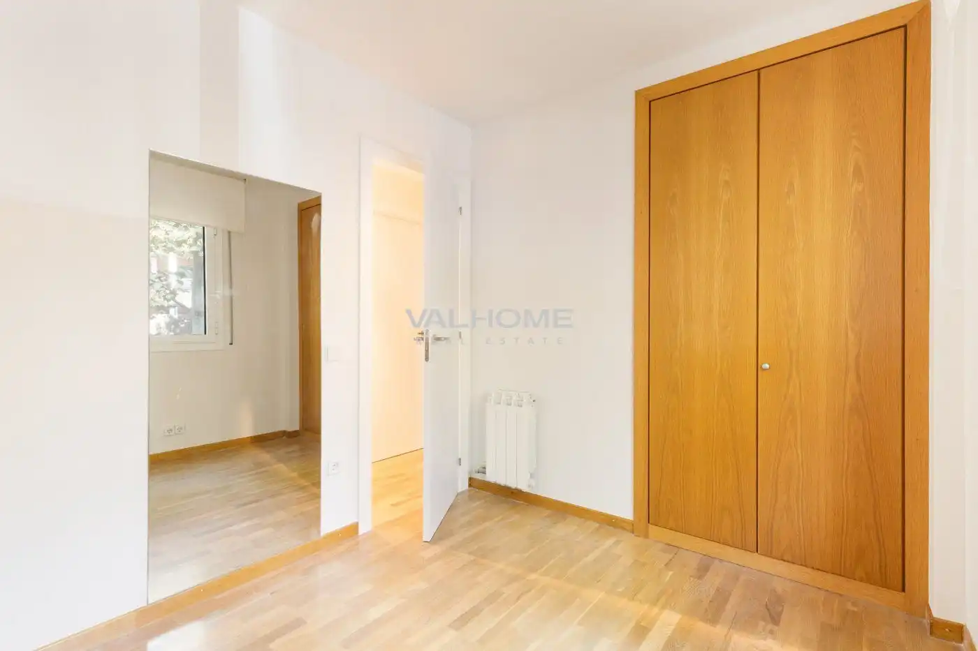 Schlafzimmer von Wohnung zum Verkauf in Sant Cugat del Vallès mit Klimaanlage, Heizung und Parkett