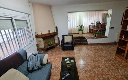 Sala d'estar de Casa o xalet en venda en Els Hostalets de Pierola amb Terrassa