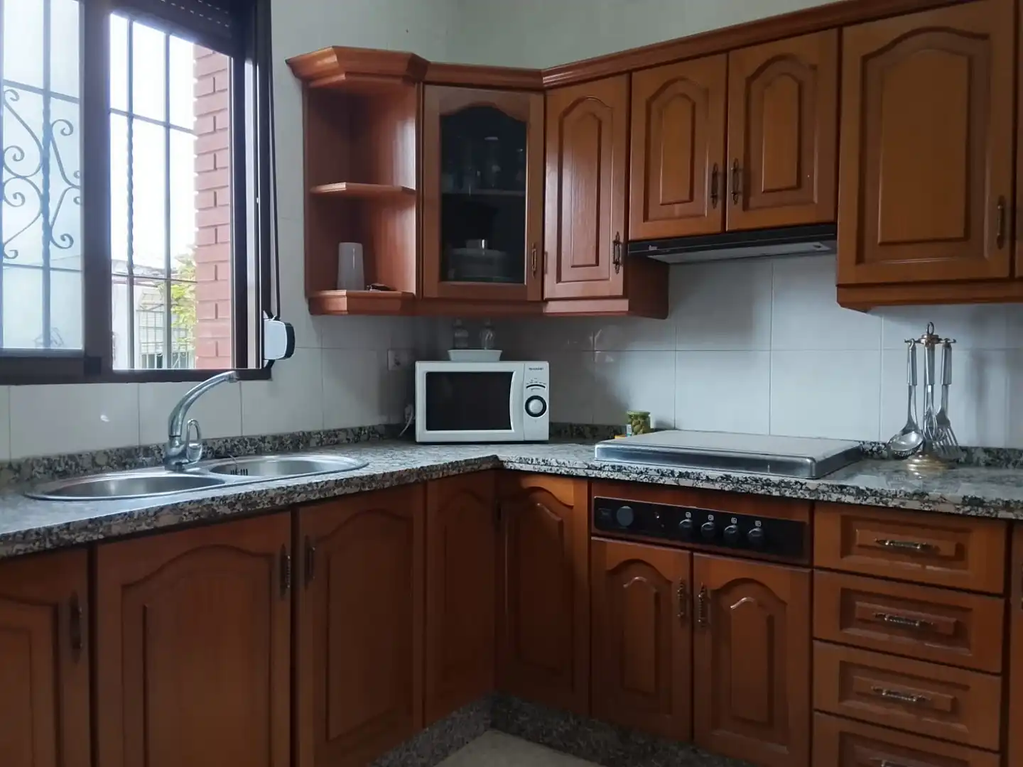 Cuina de Finca rústica en venda en Córdoba amb Aire condicionat, Calefacció i Jardí privat