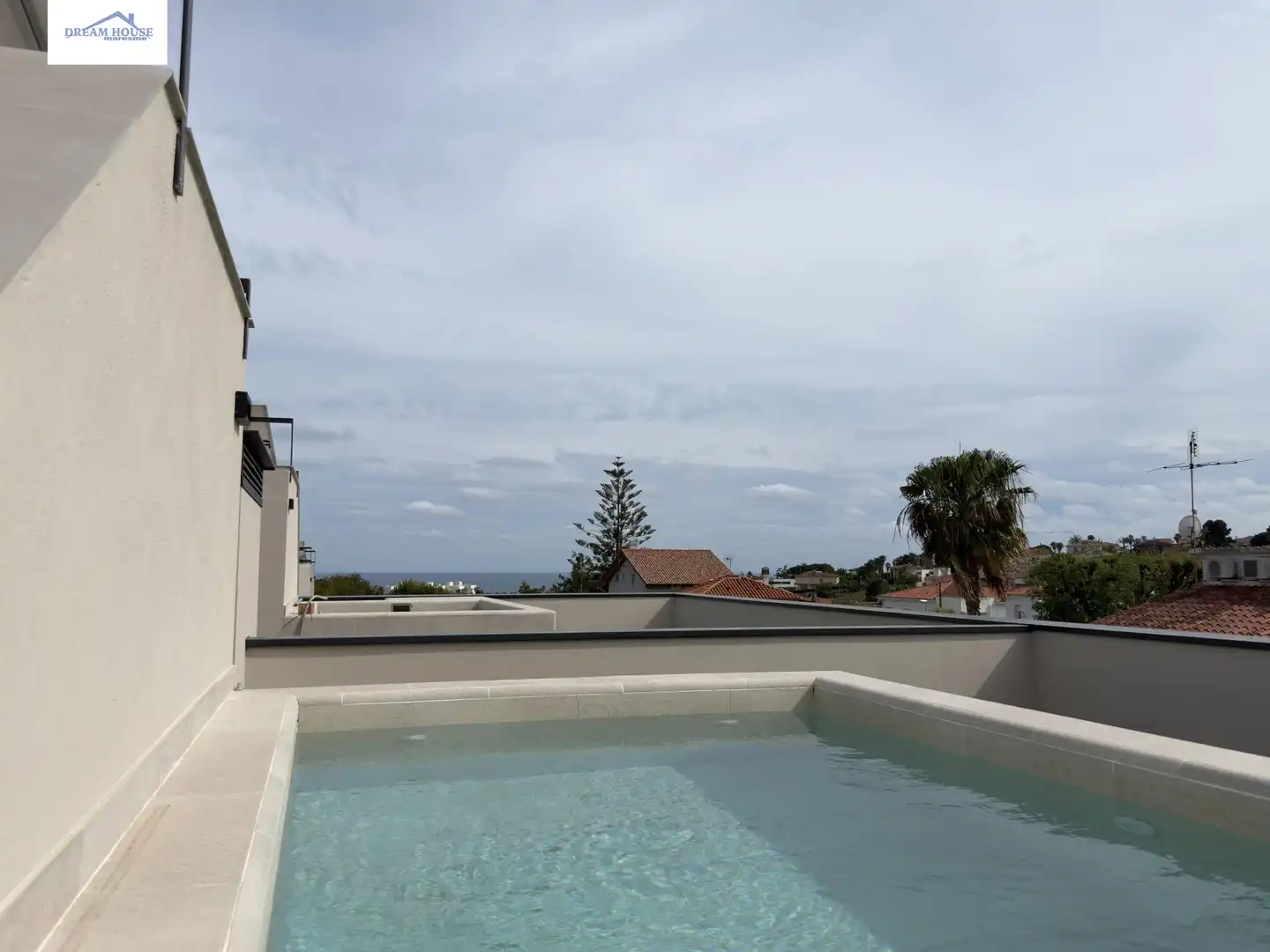 Schwimmbecken von Dachboden zum Verkauf in Alella mit Klimaanlage, Heizung und Terrasse