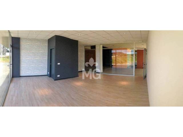 Local comercial en Alquiler en El Sucre - El Nadal