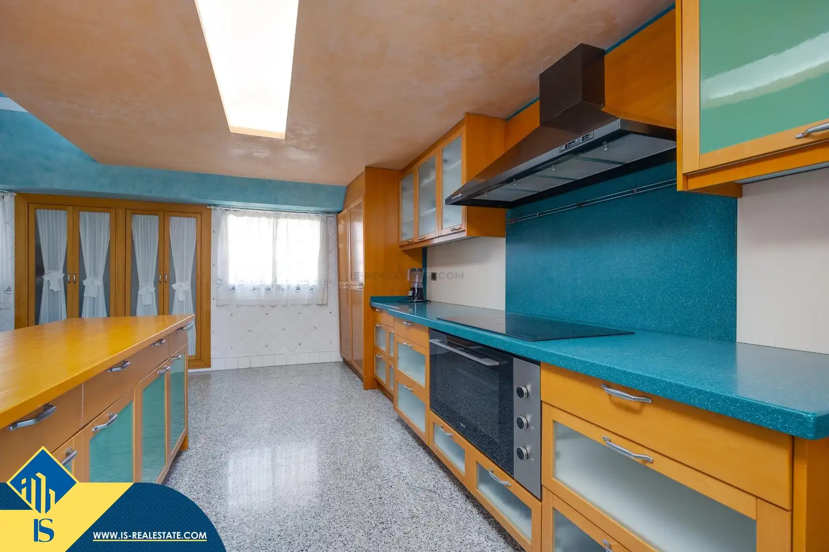 Cocina de Ático de alquiler en Torrevieja con Terraza, Trastero y Amueblado